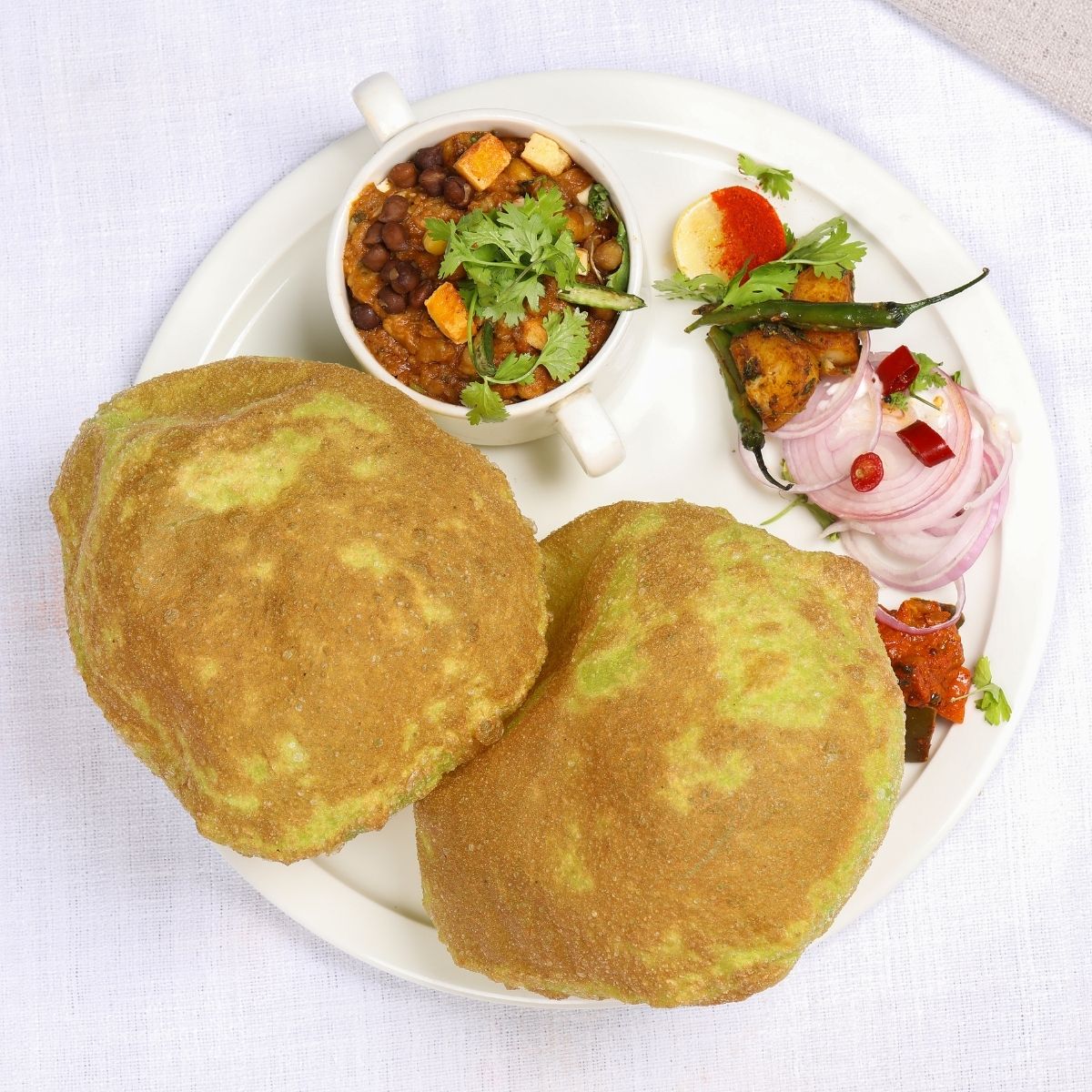 Chole With Cilantro Bhatura